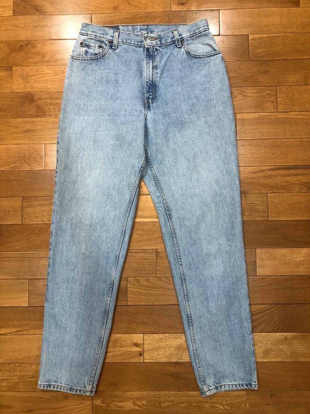 Vintage Levis 550 High Rise Relaxed Tapered Leg Mom Jeans 14L Light Wash 90s Y2K